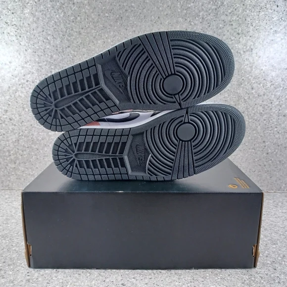 Nike Air Jordan 1 Mid Sneakers Shoes - Picture 7 of 11